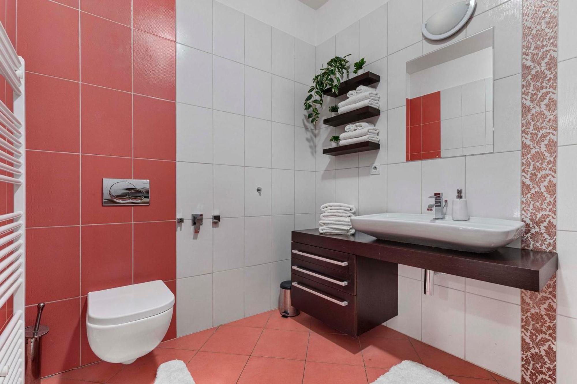 Charming Apartment In The Heart Of Братислава Екстериор снимка