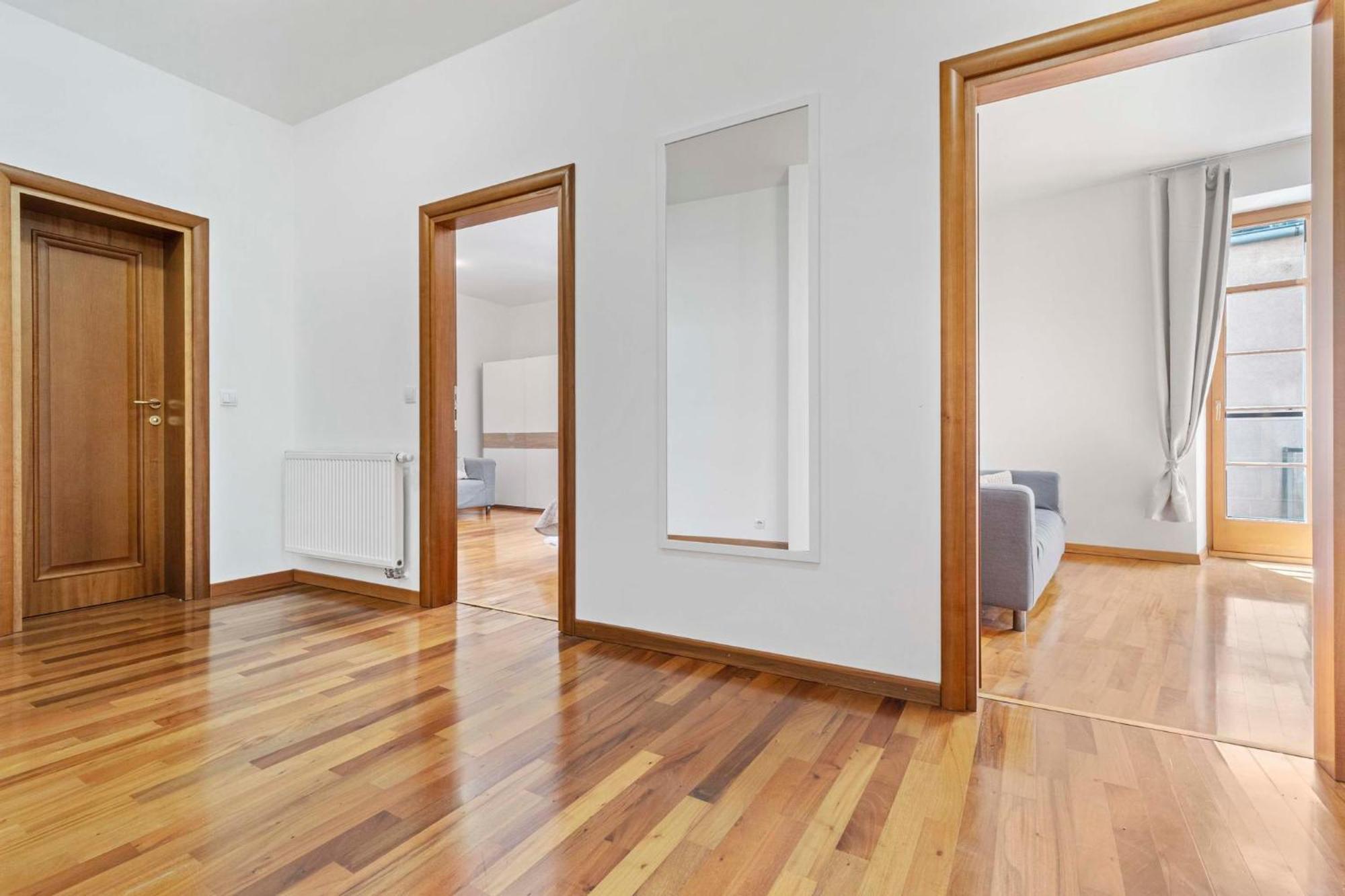 Charming Apartment In The Heart Of Братислава Екстериор снимка